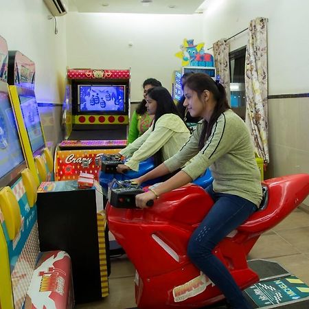 Hotel Deepali Sāgar エクステリア 写真