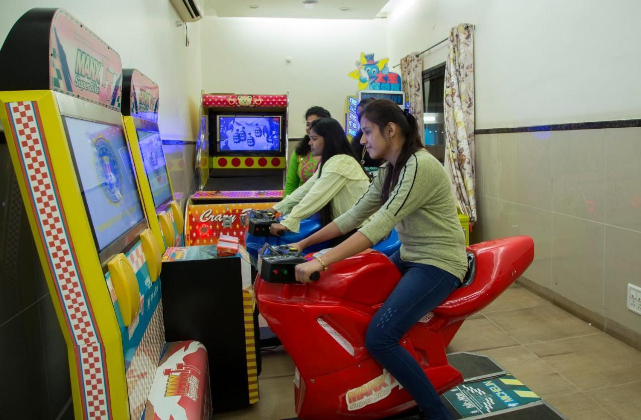 Hotel Deepali Sāgar エクステリア 写真